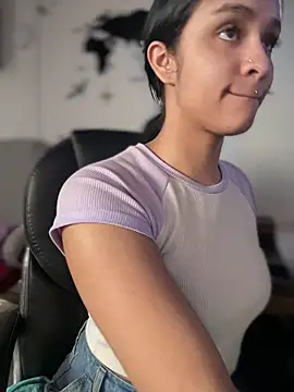 Snapshot of Isabella-Teen chatting on May 11, 2026, 1:17 pm Isabella-Teen online show from May 11, 2026, 1:17 pm