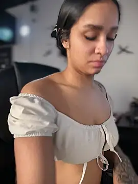 Snapshot of Isabella-Teen chatting on June 2, 2026, 1:13 pm Isabella-Teen online show from June 2, 2026, 1:13 pm
