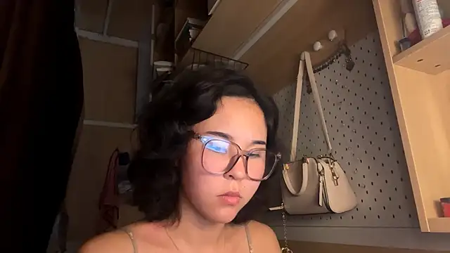Snapshot of JennyCarpenter chatting on May 22, 2026, 10:48 pm JennyCarpenter online show from May 22, 2026, 10:48 pm