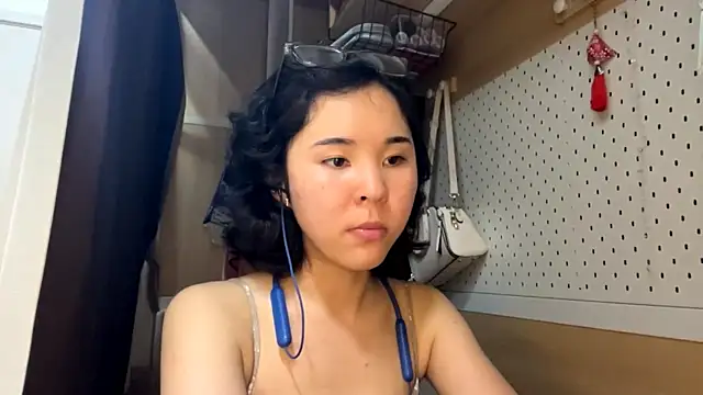 Snapshot of JennyCarpenter chatting on May 26, 2026, 12:34 pm JennyCarpenter online show from May 26, 2026, 12:34 pm