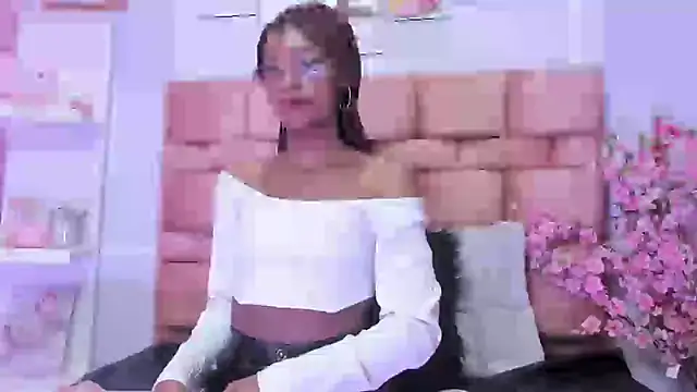 Snapshot of alix_noa chatting on October 11, 2025, 7:23 pm alix noa online show from October 11, 2025, 7:23 pm