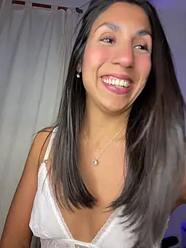 MaddyX   online show from May 20, 2026, 7:09 pm