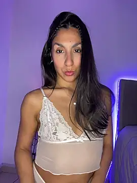 MaddyX   online show from July 28, 2026, 7:15 pm