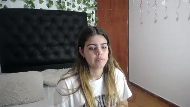 isabel 09 online show from February 27, 2026, 7:03 pm