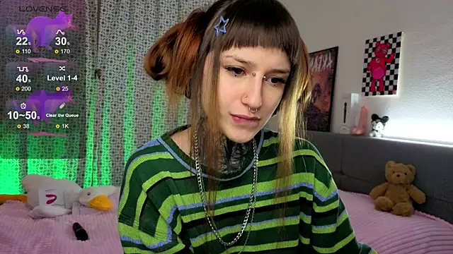 LilithPoison online show from December 4, 2025, 7:00 pm