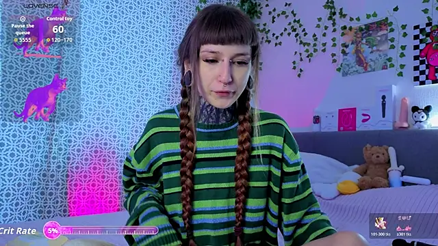 Snapshot of LilithPoison chatting on May 28, 2026, 2:42 am LilithPoison online show from May 28, 2026, 2:42 am