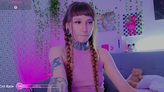 Snapshot of LilithPoison chatting on July 15, 2026, 9:09 pm LilithPoison online show from July 15, 2026, 9:09 pm