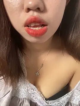 Rose-babyx online show from September 29, 2025, 5:45 am