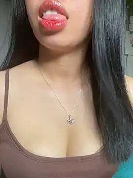 Snapshot of Rose-babyx chatting on June 23, 2026, 2:31 am Rose-babyx online show from June 23, 2026, 2:31 am