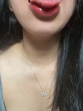 Snapshot of Rose-babyx chatting on August 2, 2026, 2:43 am Rose-babyx online show from August 2, 2026, 2:43 am