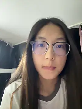 xiaobaimao6 online show from November 25, 2025, 4:07 pm