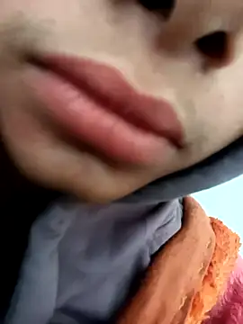 Aaisha-16 online show from February 6, 2026, 3:44 am