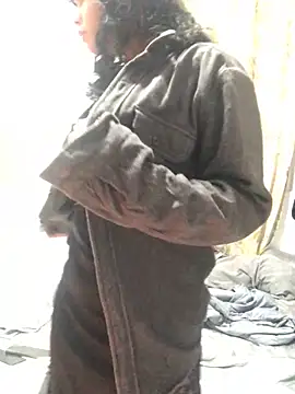 Snapshot of estradiolist chatting on October 3, 2025, 12:13 pm estradiolist online show from October 3, 2025, 12:13 pm