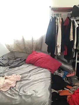 Snapshot of estradiolist chatting on October 10, 2025, 4:33 am estradiolist online show from October 10, 2025, 4:33 am