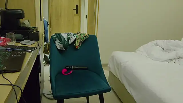 LustfulSin  online show from November 1, 2025, 10:12 pm