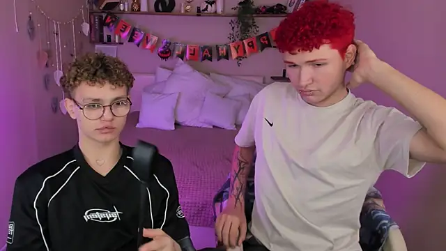 Snapshot of NathanCurl chatting on October 29, 2025, 10:39 am NathanCurl online show from October 29, 2025, 10:39 am