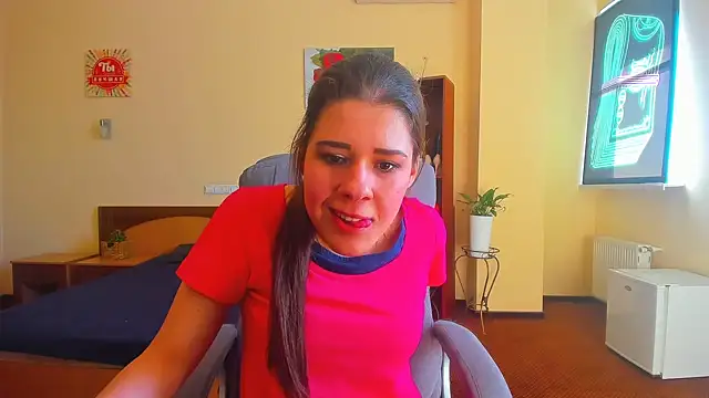 Snapshot of Joannia chatting on September 28, 2025, 8:31 am Joannia online show from September 28, 2025, 8:31 am