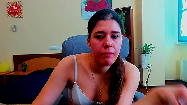 Snapshot of Joannia chatting on November 14, 2025, 8:13 am Joannia online show from November 14, 2025, 8:13 am