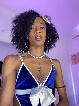 Mia royal online show from May 10, 2026, 2:33 pm