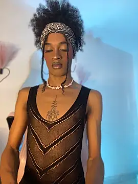 Mia royal online show from May 30, 2026, 6:38 pm