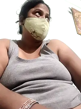 Snapshot of Mmm143 chatting on November 21, 2025, 12:26 pm Mmm143 online show from November 21, 2025, 12:26 pm