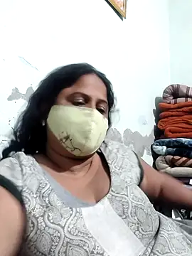 Snapshot of Mmm143 chatting on November 22, 2025, 1:10 pm Mmm143 online show from November 22, 2025, 1:10 pm