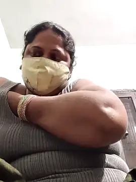 Snapshot of Mmm143 chatting on November 23, 2025, 7:24 pm Mmm143 online show from November 23, 2025, 7:24 pm