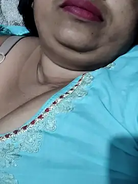 Mmm143 online show from February 4, 2026, 4:29 am