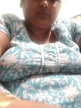 Snapshot of Mmm143 chatting on July 6, 2026, 7:38 pm Mmm143 online show from July 6, 2026, 7:38 pm