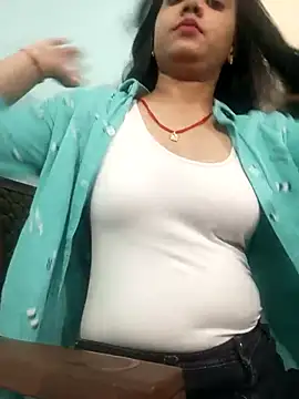 Snapshot of Mahira_Kapoor chatting on September 15, 2025, 8:25 am Mahira Kapoor online show from September 15, 2025, 8:25 am