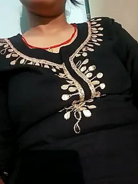 Snapshot of Mahira_Kapoor chatting on September 16, 2025, 7:20 am Mahira Kapoor online show from September 16, 2025, 7:20 am