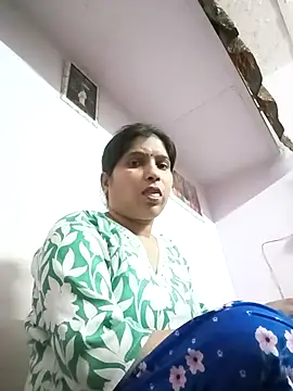 aliya-jaan71 online show from April 12, 2026, 9:14 am