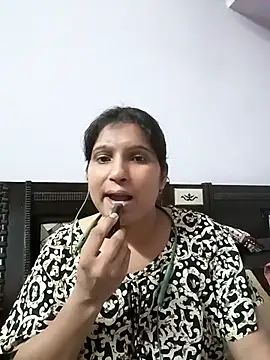 Snapshot of aliya-jaan71 chatting on July 23, 2026, 7:01 pm aliya-jaan71 online show from July 23, 2026, 7:01 pm