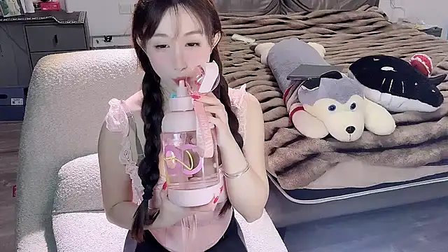 naiyaomeimei online show from October 13, 2025, 1:00 pm