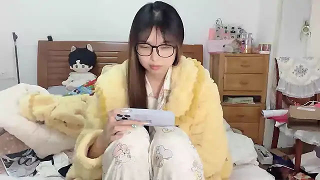 Akong11 online show from December 5, 2025, 2:31 am