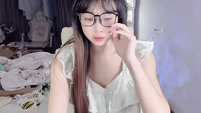 Akong11 online show from July 6, 2026, 2:14 pm