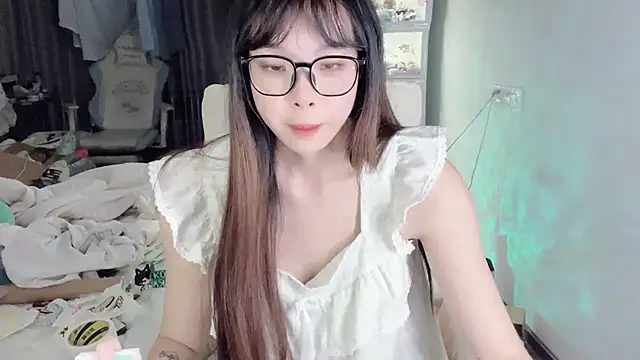 Akong11 online show from July 6, 2026, 3:03 pm