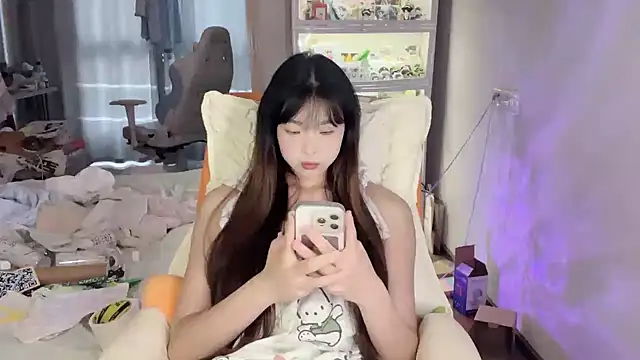 Akong11 online show from July 10, 2026, 4:50 am