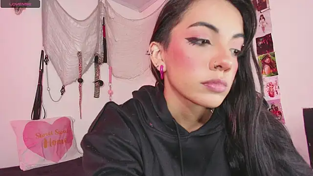 Snapshot of agathaaiko6 chatting on December 3, 2025, 12:51 am agathaaiko6 online show from December 3, 2025, 12:51 am