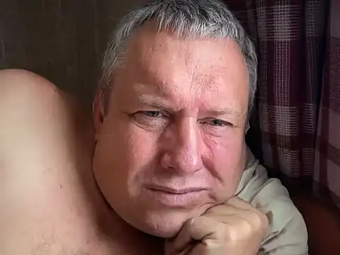 Snapshot of evulis1 chatting on September 16, 2025, 10:38 am evulis1 online show from September 16, 2025, 10:38 am