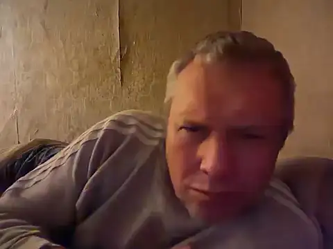 Snapshot of evulis1 chatting on October 10, 2025, 10:09 pm evulis1 online show from October 10, 2025, 10:09 pm
