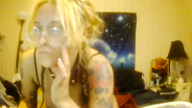 Snapshot of darnette_daisy chatting on May 24, 2026, 4:06 am darnette daisy online show from May 24, 2026, 4:06 am