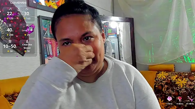 Snapshot of Girl_luna_ chatting on October 11, 2025, 5:33 pm Girl luna online show from October 11, 2025, 5:33 pm