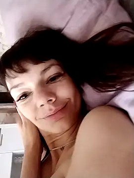 Snapshot of AliceSwan1122 chatting on July 14, 2026, 2:45 pm AliceSwan1122 online show from July 14, 2026, 2:45 pm