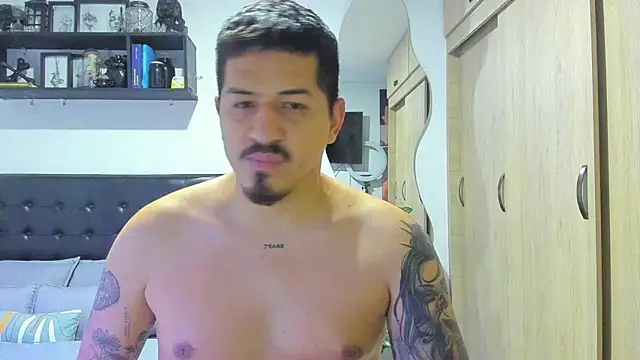 Snapshot of Arnolwilliams chatting on October 23, 2025, 12:21 am Arnolwilliams online show from October 23, 2025, 12:21 am