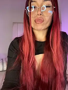 Abbi Gomez online show from November 10, 2025, 11:15 pm