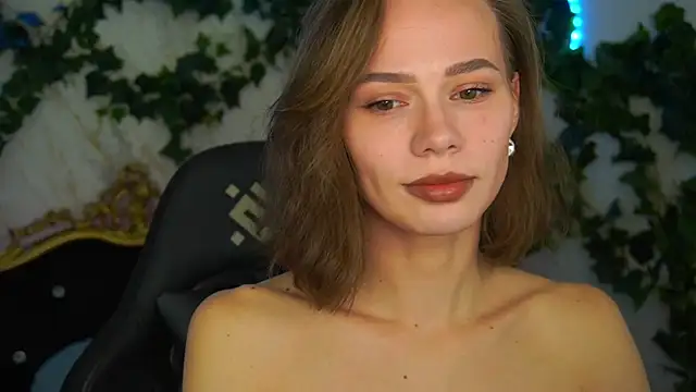 Snapshot of ShyySiren chatting on November 27, 2025, 8:38 am ShyySiren online show from November 27, 2025, 8:38 am