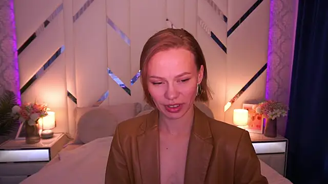 ShyySiren online show from May 22, 2026, 7:04 am