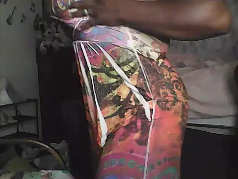 BellaBlaze25 online show from June 7, 2026, 5:22 am
