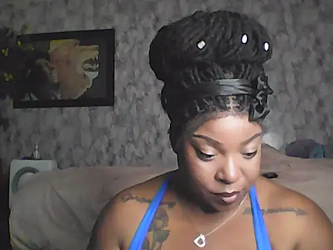 BellaBlaze25 online show from June 7, 2026, 7:06 pm